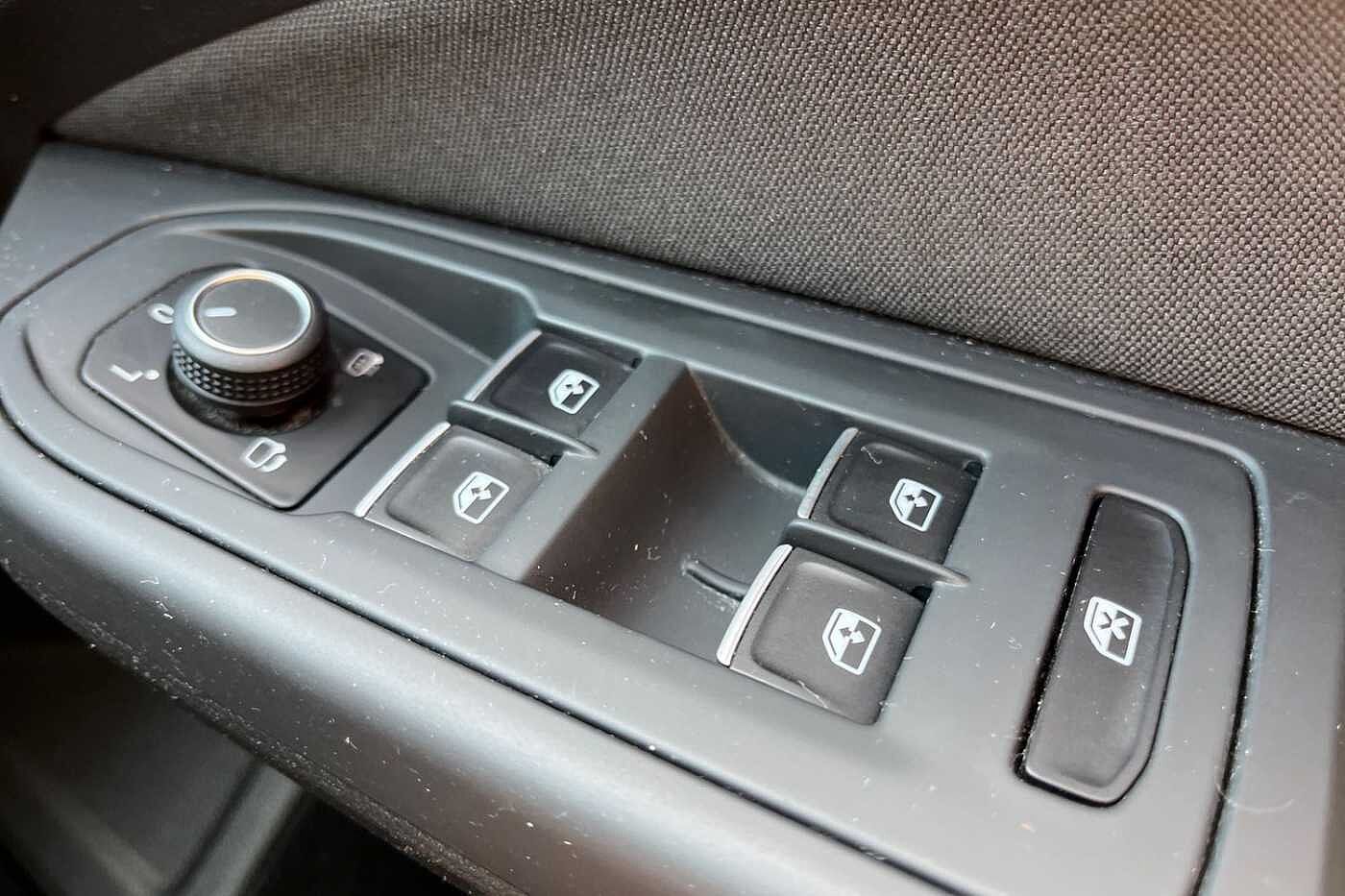 Volkswagen Golf GTD MK8 2.0 TDI 200PS DSG 5 Door