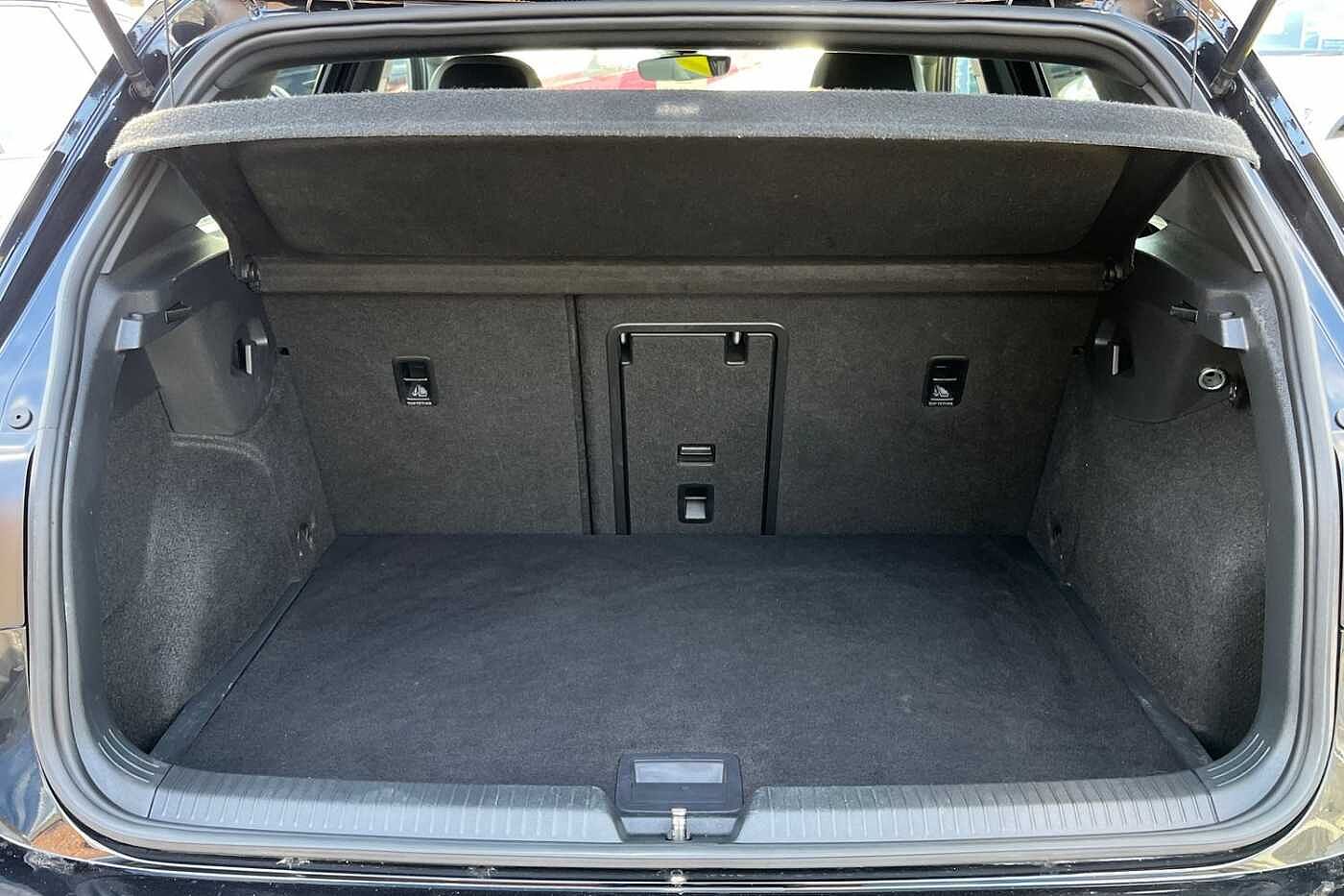 Volkswagen Golf GTD MK8 2.0 TDI 200PS DSG 5 Door