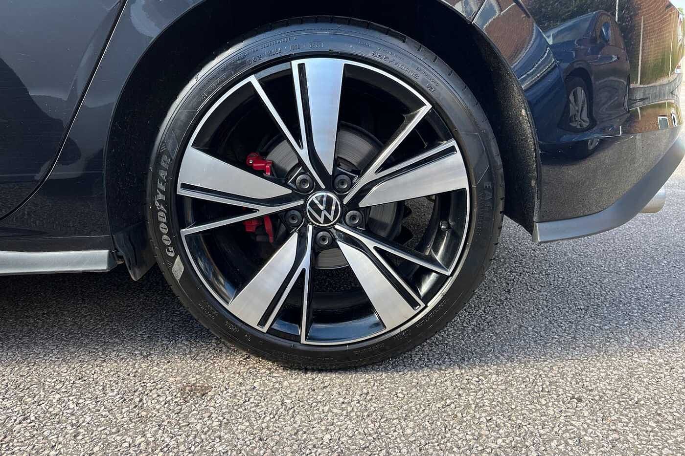 Volkswagen Golf GTD MK8 2.0 TDI 200PS DSG 5 Door