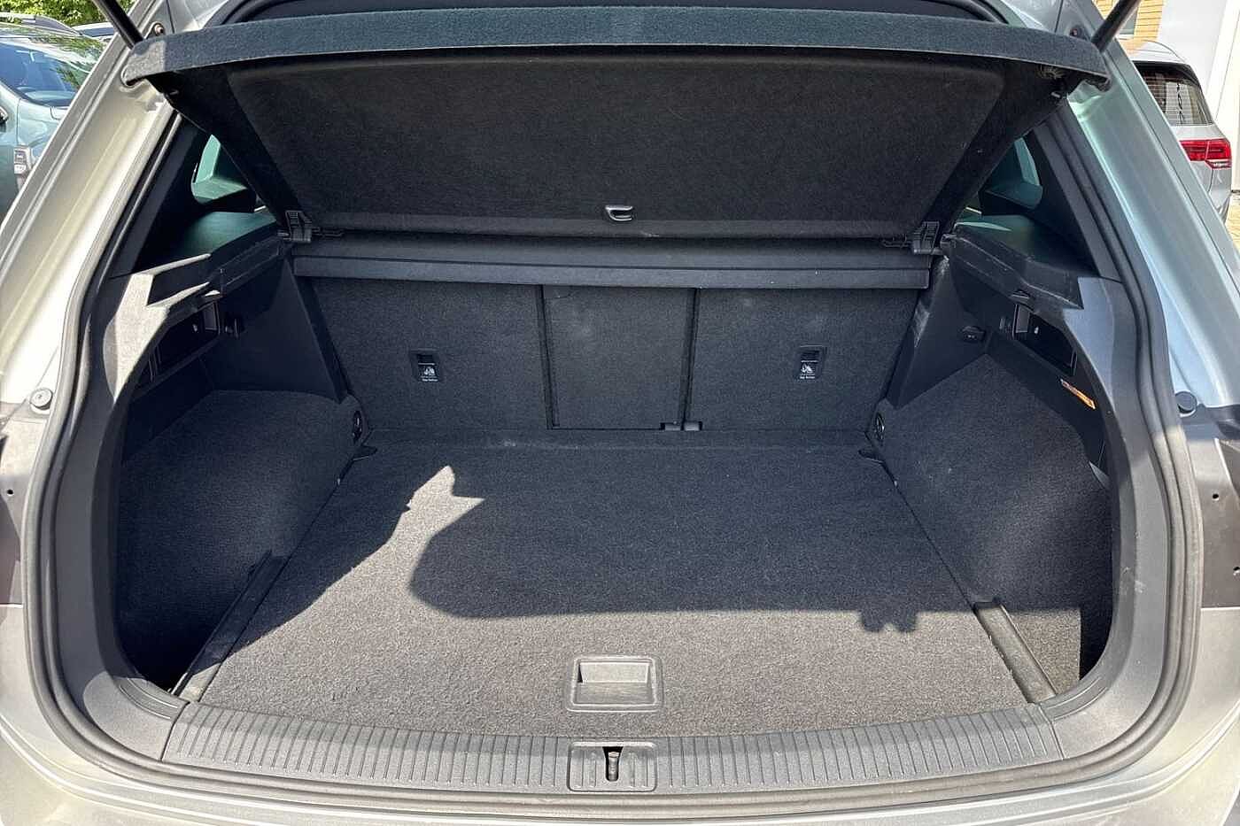 Volkswagen Tiguan 2.0 TDI 150PS 2WD R-Line 5Dr