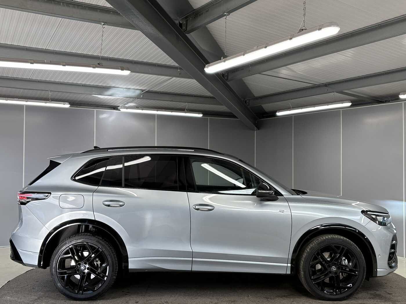 Volkswagen Tiguan Estate 1.5 TSI 272 eHybrid R-Line 5dr DSG