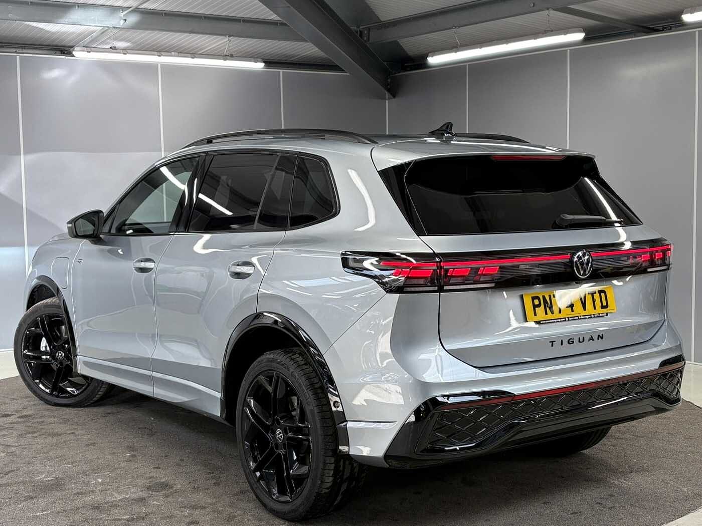Volkswagen Tiguan Estate 1.5 TSI 272 eHybrid R-Line 5dr DSG