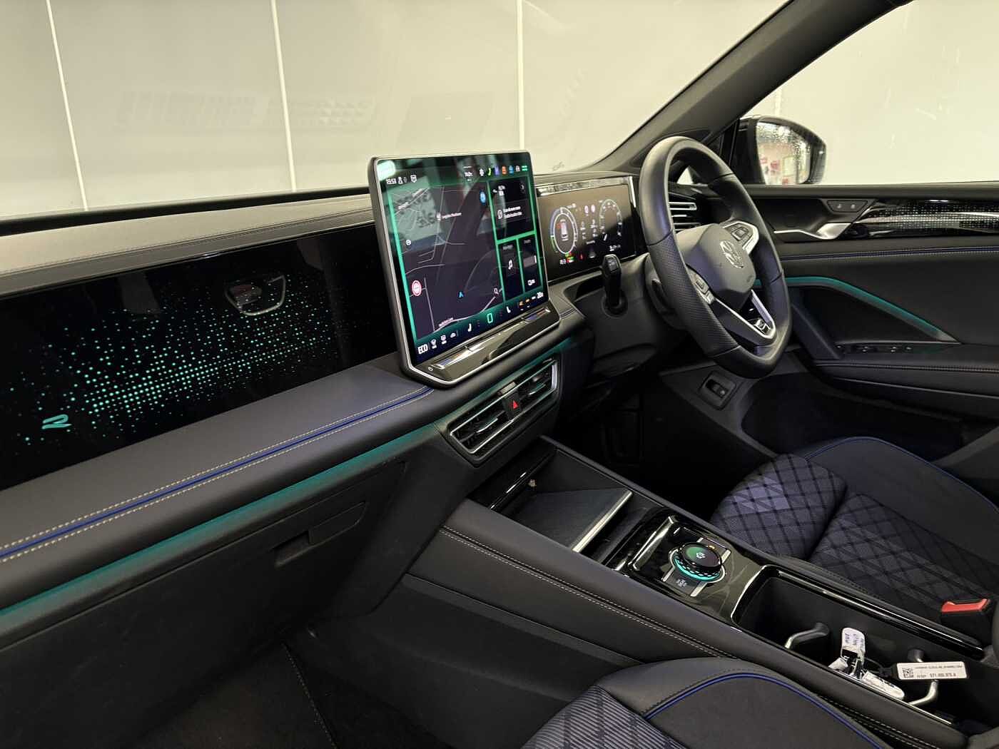Volkswagen Tiguan Estate 1.5 TSI 272 eHybrid R-Line 5dr DSG