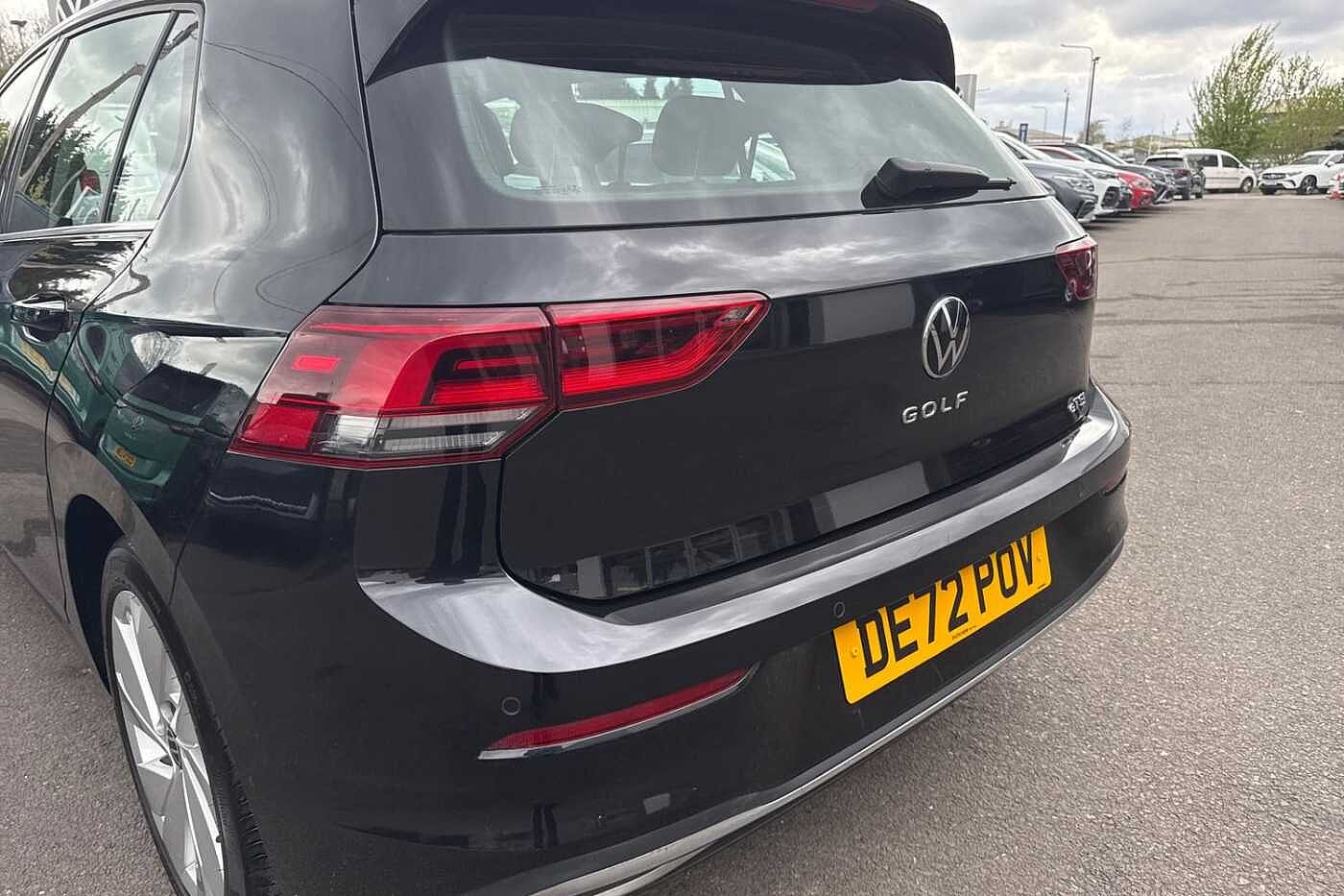 Volkswagen Golf 1.5 eTSI (150ps) Style EVO DSG