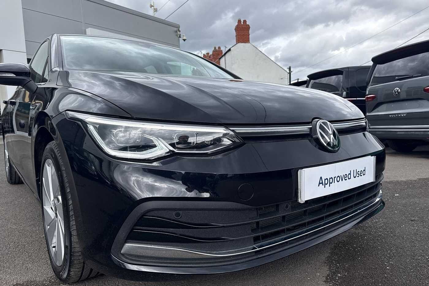 Volkswagen Golf 1.5 eTSI (150ps) Style EVO DSG