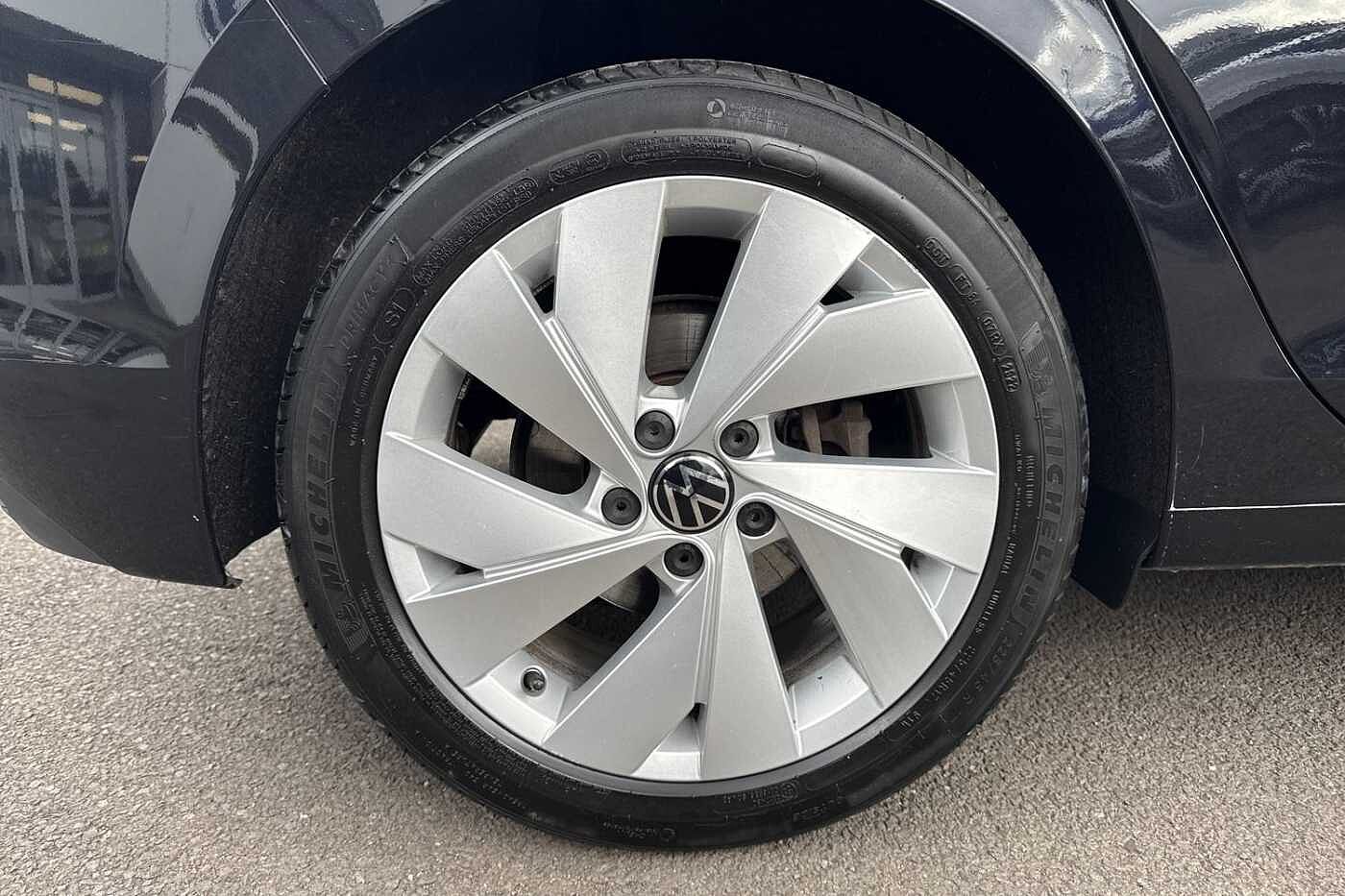 Volkswagen Golf 1.5 eTSI (150ps) Style EVO DSG