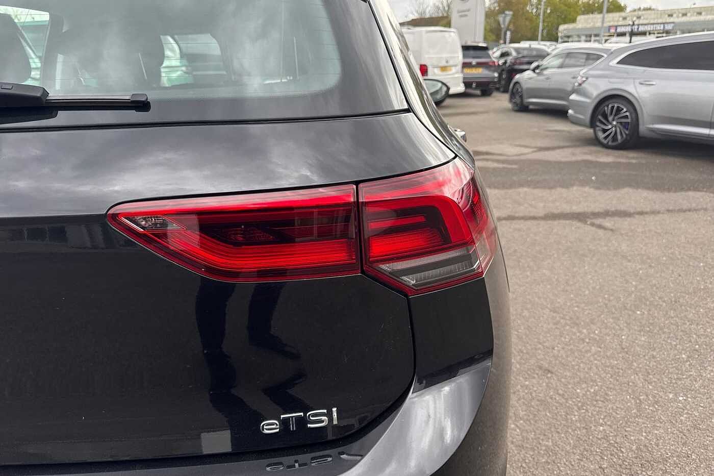 Volkswagen Golf 1.5 eTSI (150ps) Style EVO DSG