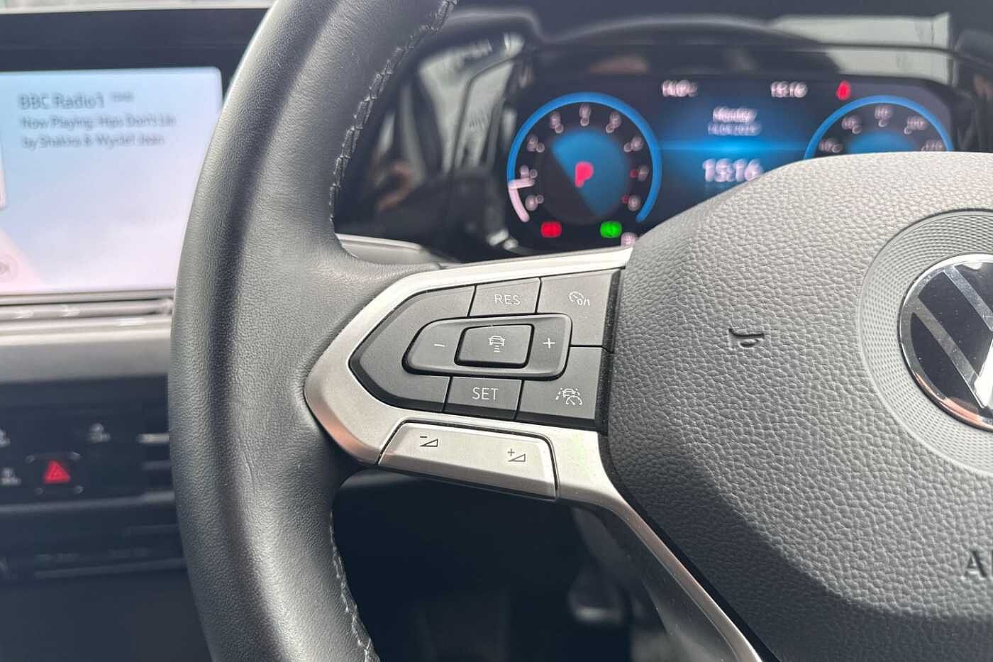 Volkswagen Golf 1.5 eTSI (150ps) Style EVO DSG