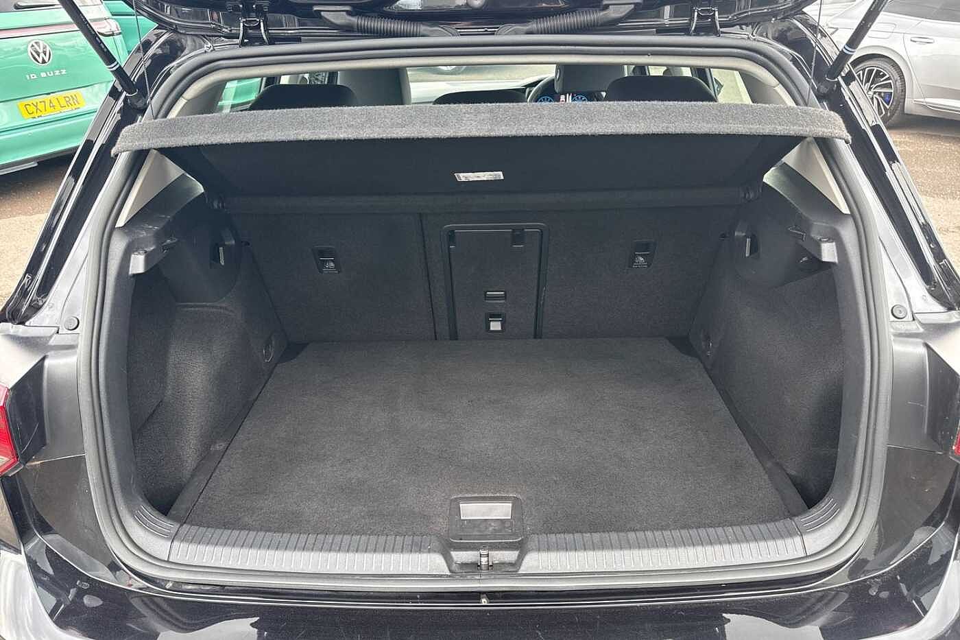Volkswagen Golf 1.5 eTSI (150ps) Style EVO DSG