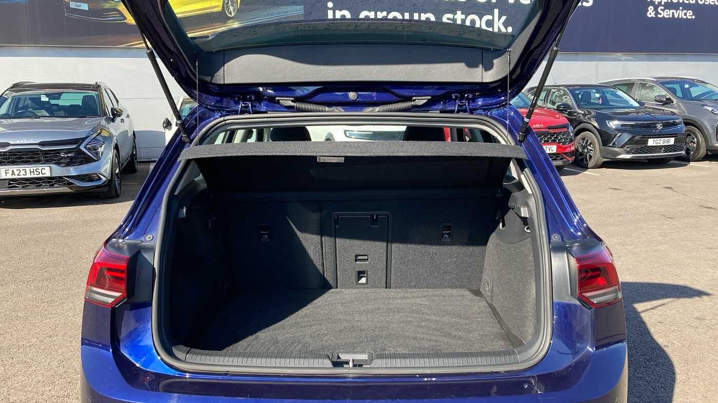 Volkswagen Golf MK8 Hatchback 5-Dr 1.5 TSI (130ps) Life EVO