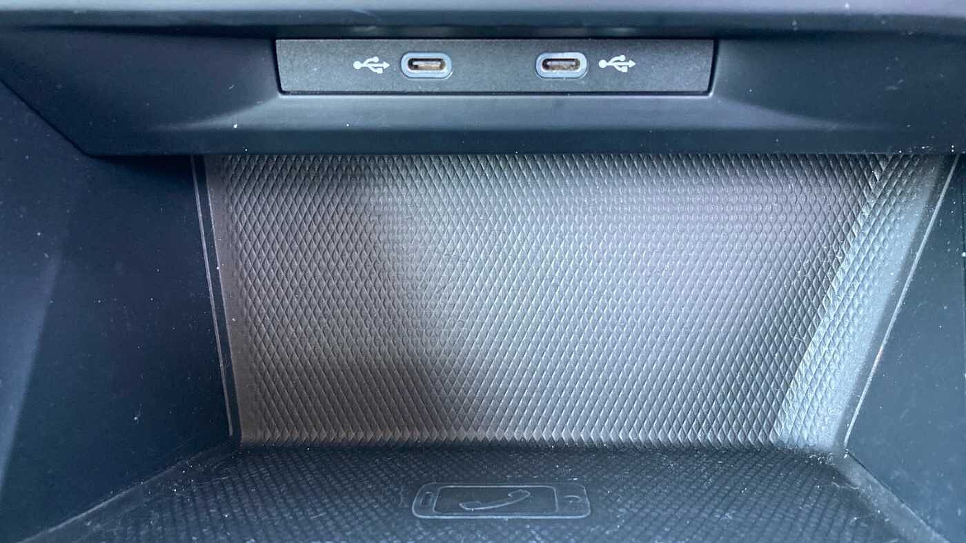 Volkswagen Golf MK8 Hatchback 5-Dr 1.5 TSI (130ps) Life EVO