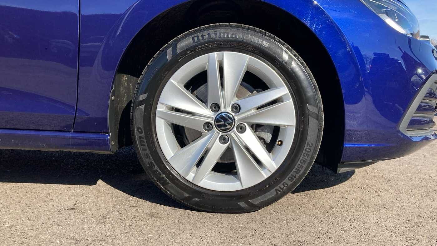 Volkswagen Golf MK8 Hatchback 5-Dr 1.5 TSI (130ps) Life EVO