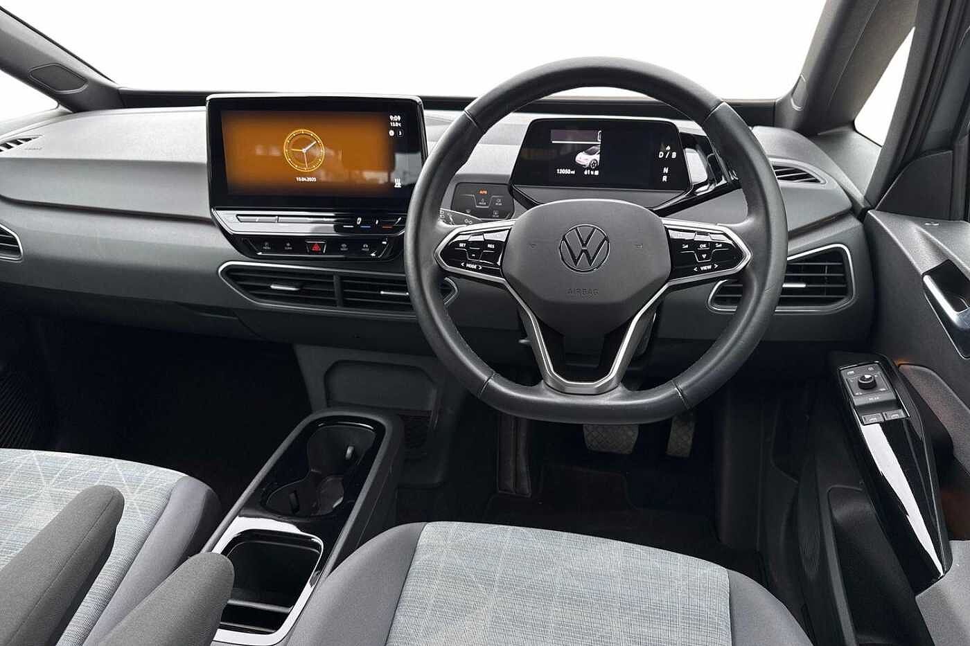 Volkswagen ID.3 Pro Performance 58kWh Life Hatchback 5dr Electric Auto (204 ps)