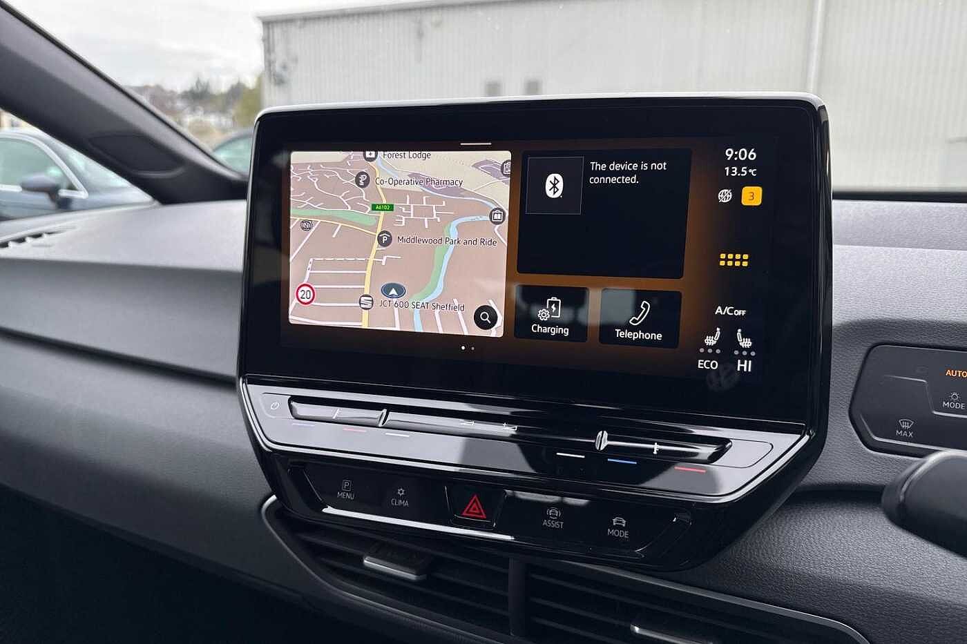 Volkswagen ID.3 Pro Performance 58kWh Life Hatchback 5dr Electric Auto (204 ps)