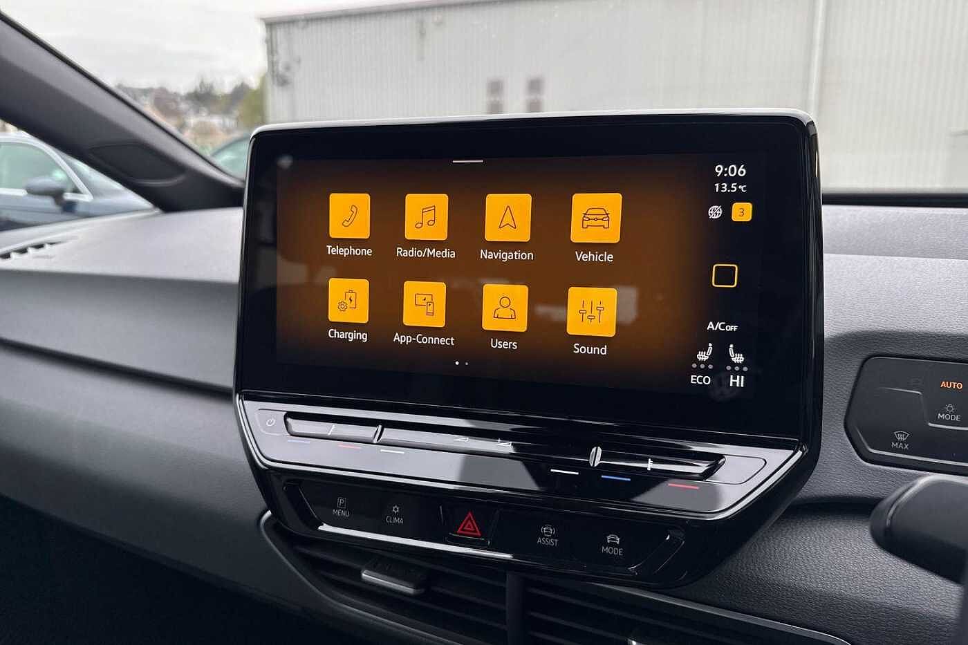 Volkswagen ID.3 Pro Performance 58kWh Life Hatchback 5dr Electric Auto (204 ps)