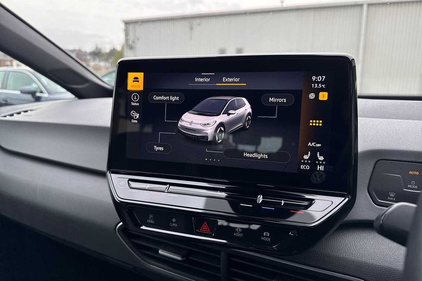 Volkswagen ID.3 Pro Performance 58kWh Life Hatchback 5dr Electric Auto (204 ps)
