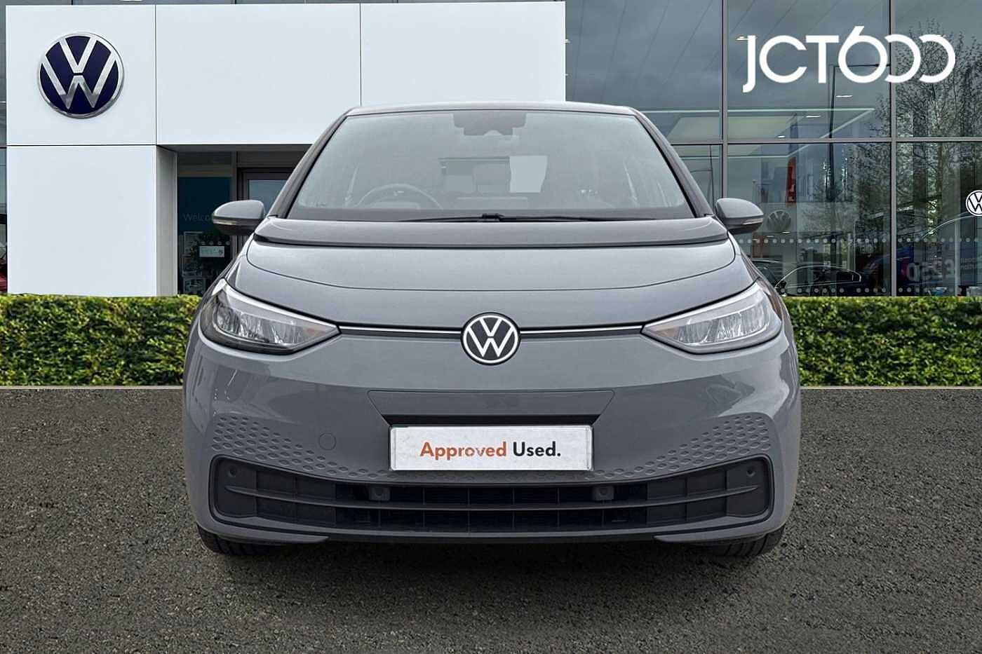 Volkswagen ID.3 Pro Performance 58kWh Life Hatchback 5dr Electric Auto (204 ps)